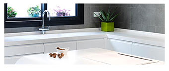 Foto cocina minimalista blanca lacada
